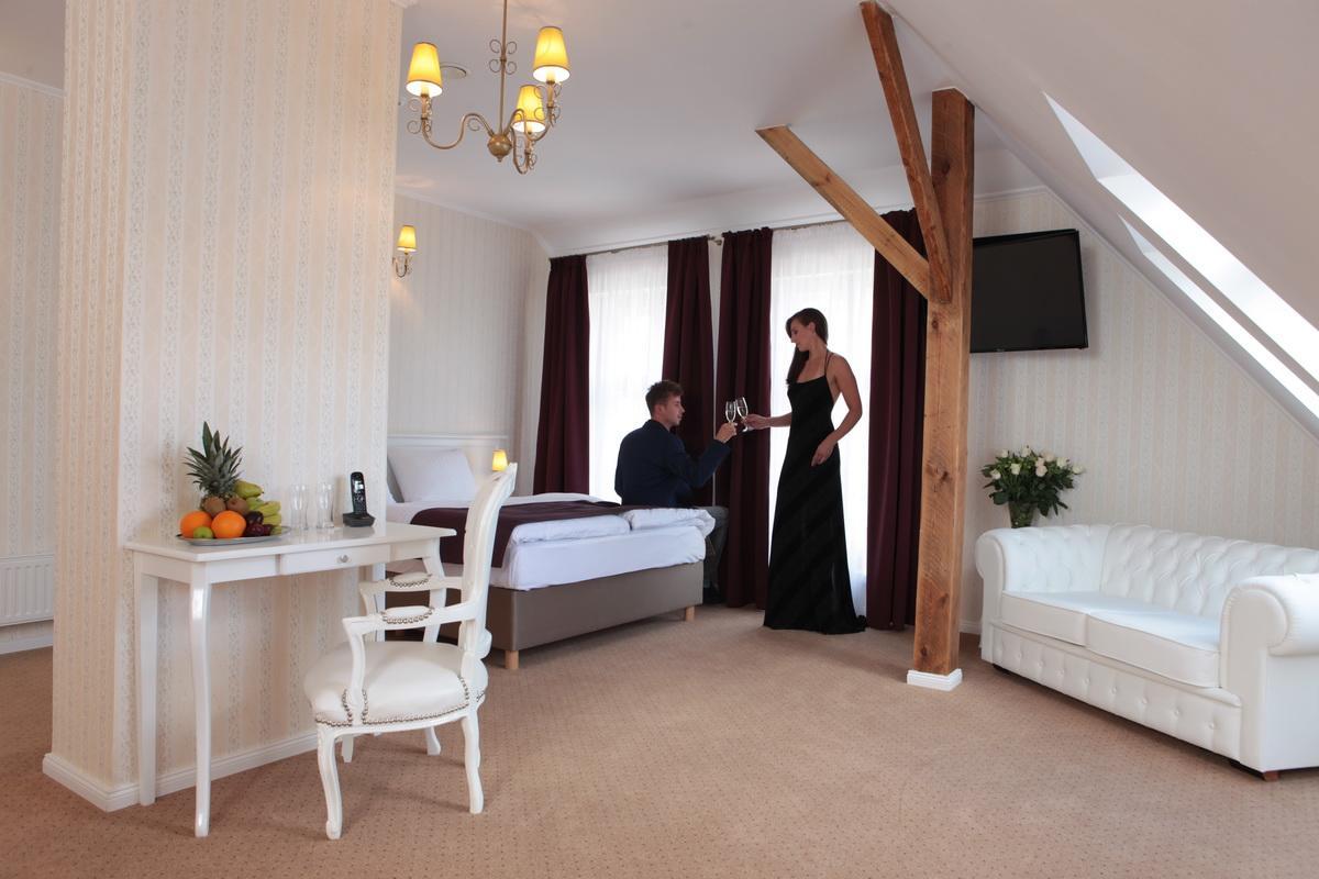 Hotel Court Park Ниса Екстер'єр фото