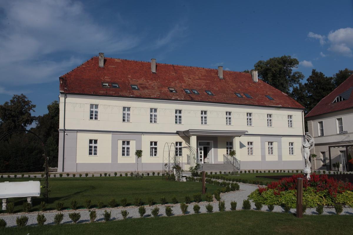 Hotel Court Park Ниса Екстер'єр фото